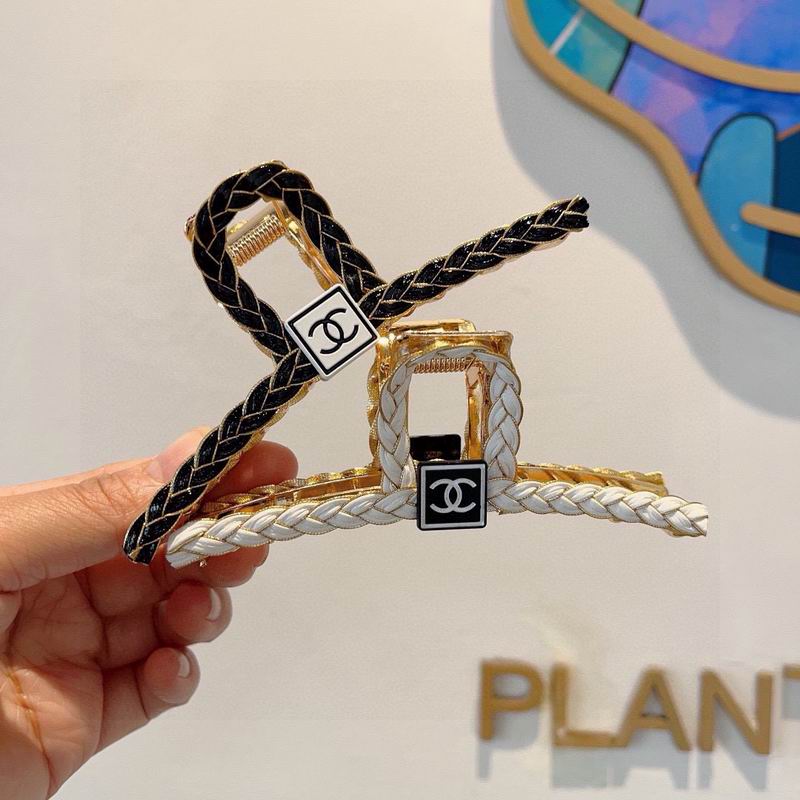 Chanel Hair Grab Clip hh27